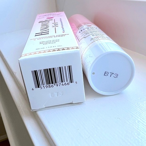 Too Faced Hangover 3-in-1 Replenishing Primer & Setting Spray - Picture 2 of 3